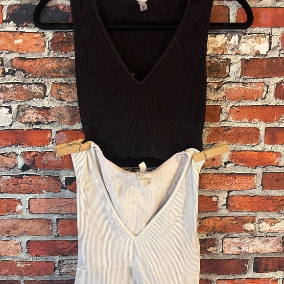 Nikibiki Black and White V-Neck Ribbed SET OF 2 Tops - Picture 1 of 4